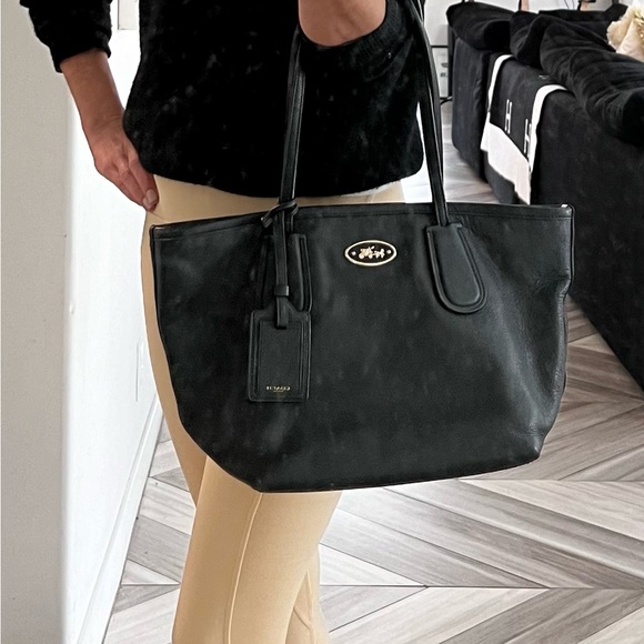 Coach Black Tote - Picture 6 of 8